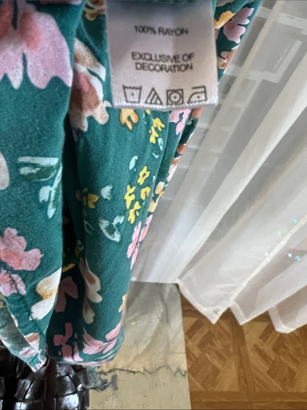 Green Floral Casual Women’s Dress - Playful Tiered Skirt - Picture 4 of 4